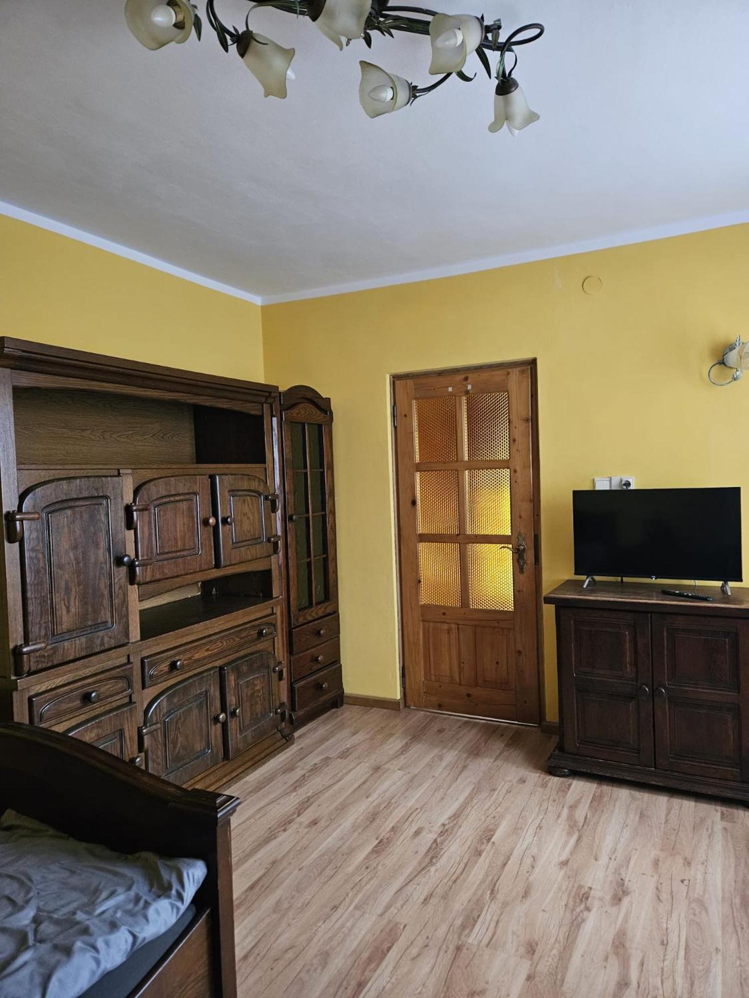 Mountain House Hotel Ustrzyki Dolne Exterior photo